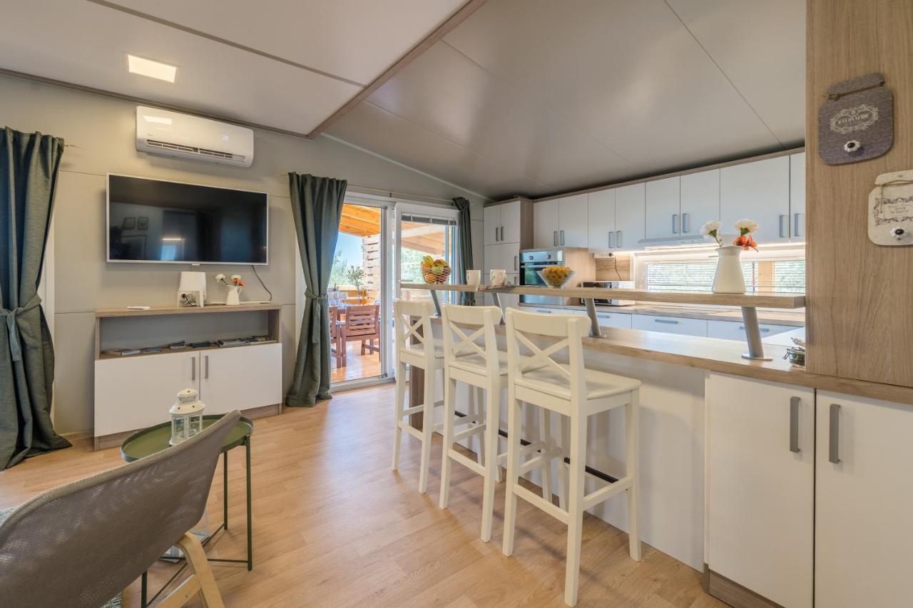 Villa Yvana Pakostane Ngoại thất bức ảnh