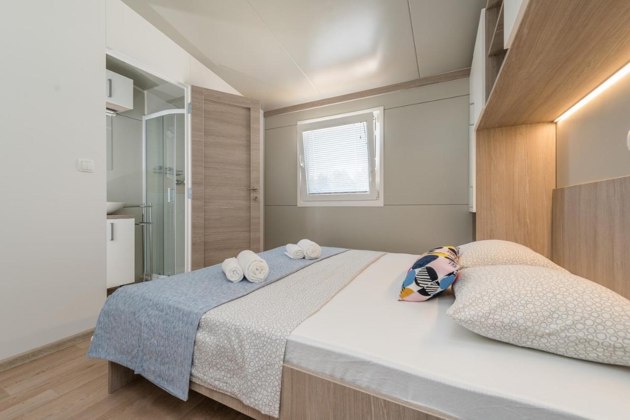 Villa Yvana Pakostane Ngoại thất bức ảnh