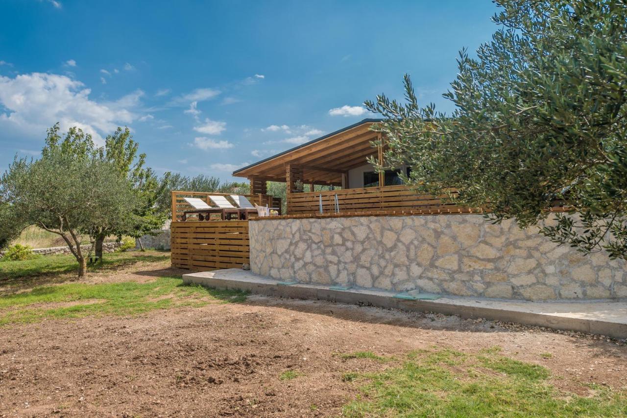 Villa Yvana Pakostane Ngoại thất bức ảnh